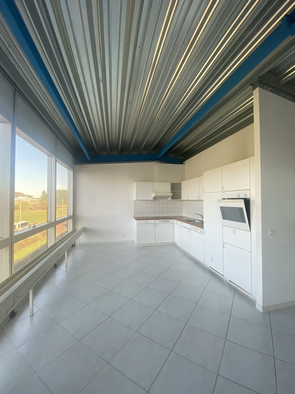 152m² office
