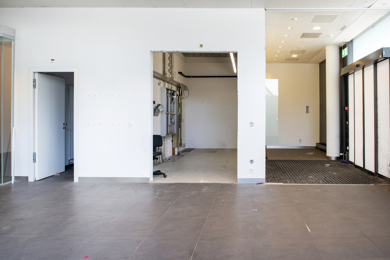 125m² shop, photo 5 of 8