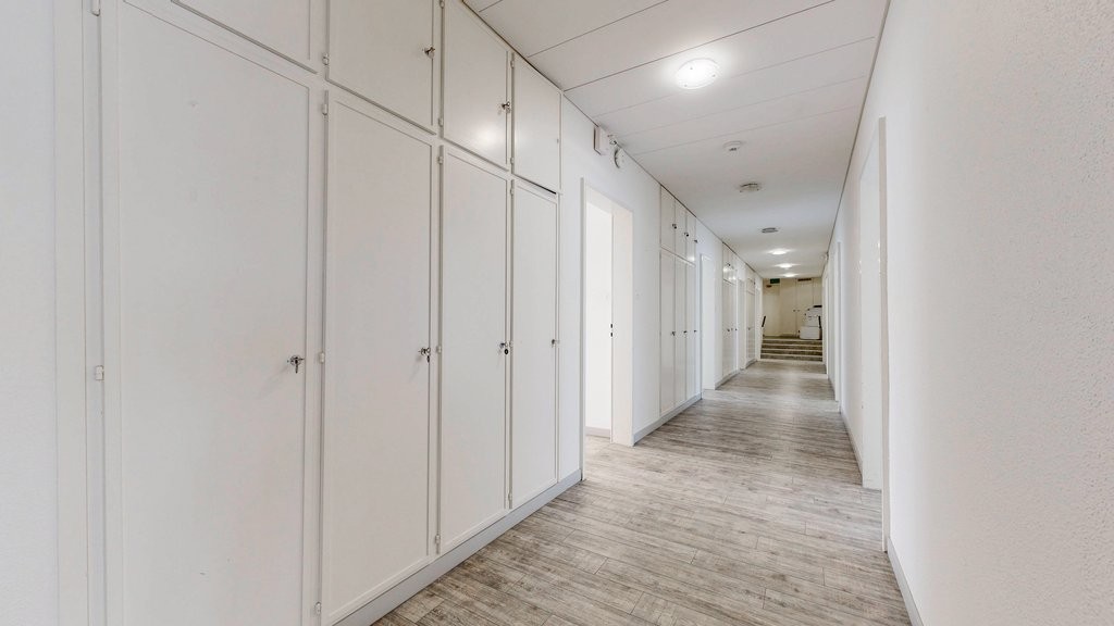 330m² office