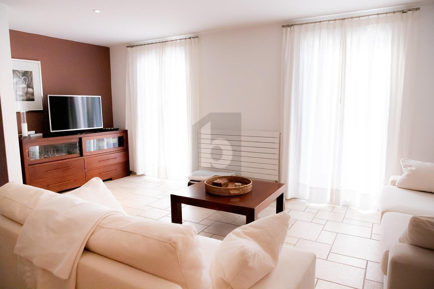 Casa colonica con 8 ½ locali