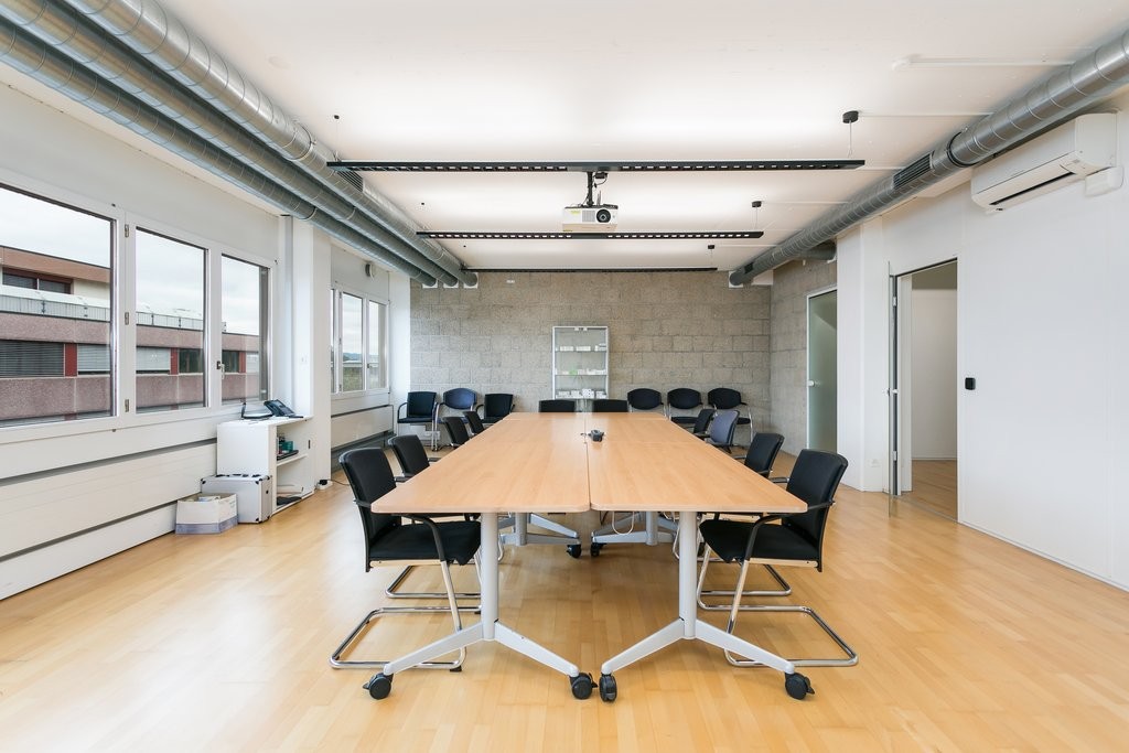 420m² office