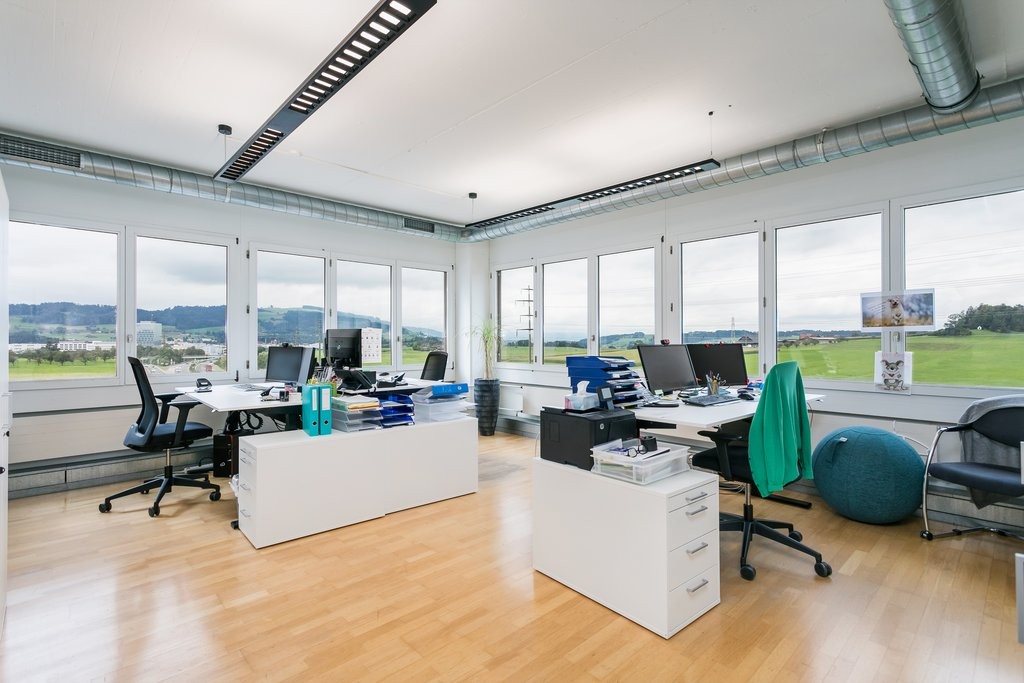 420m² office