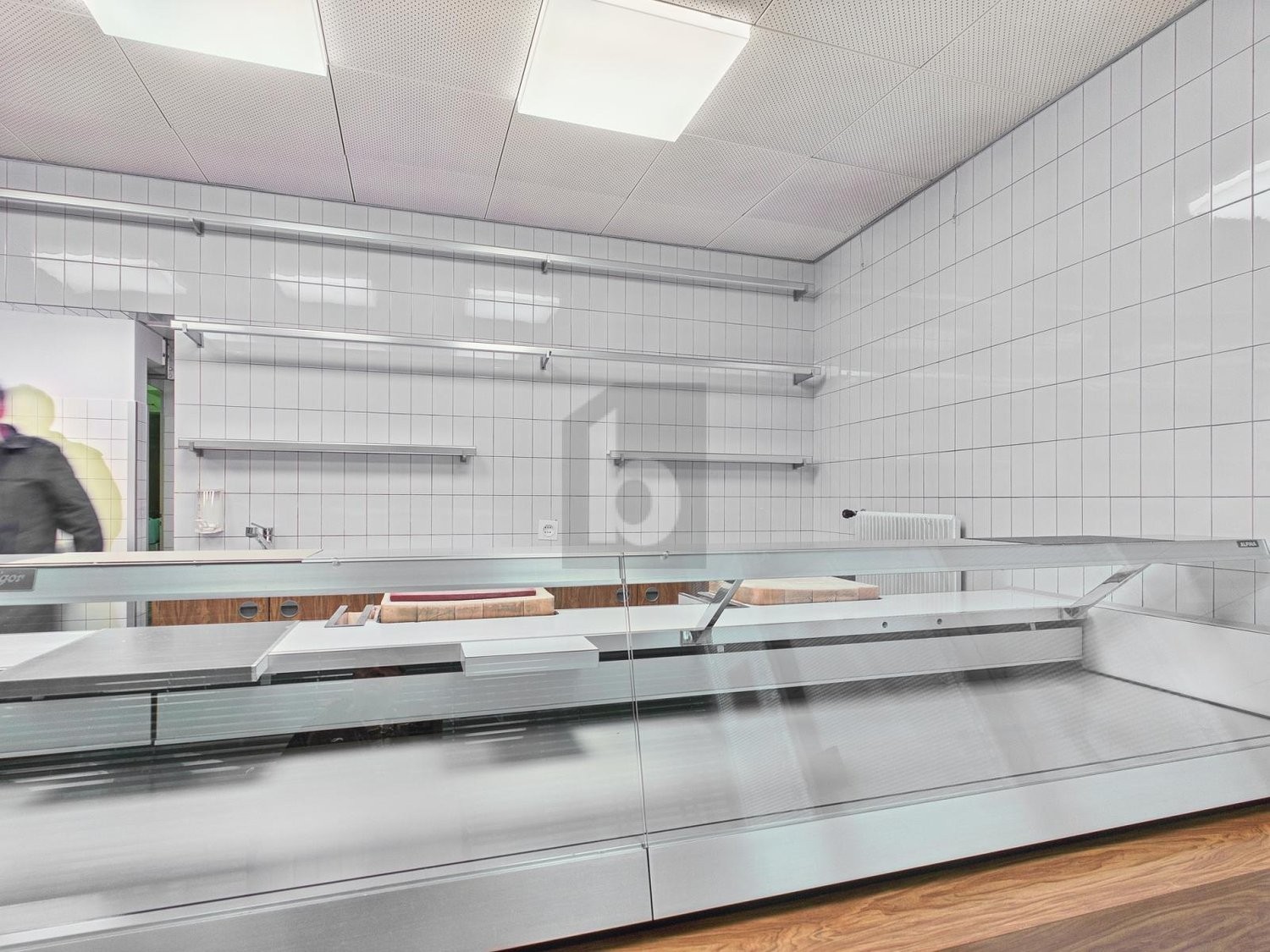 90m² shop, photo 3 of 4