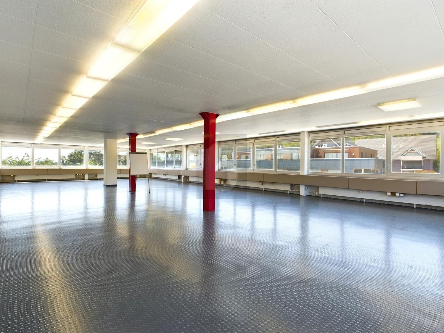 256m² office, photo 2 of 4