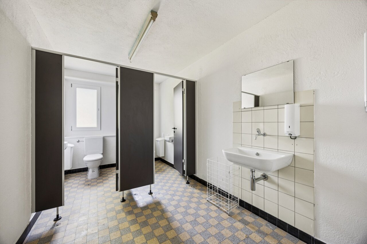 670m² commerciale