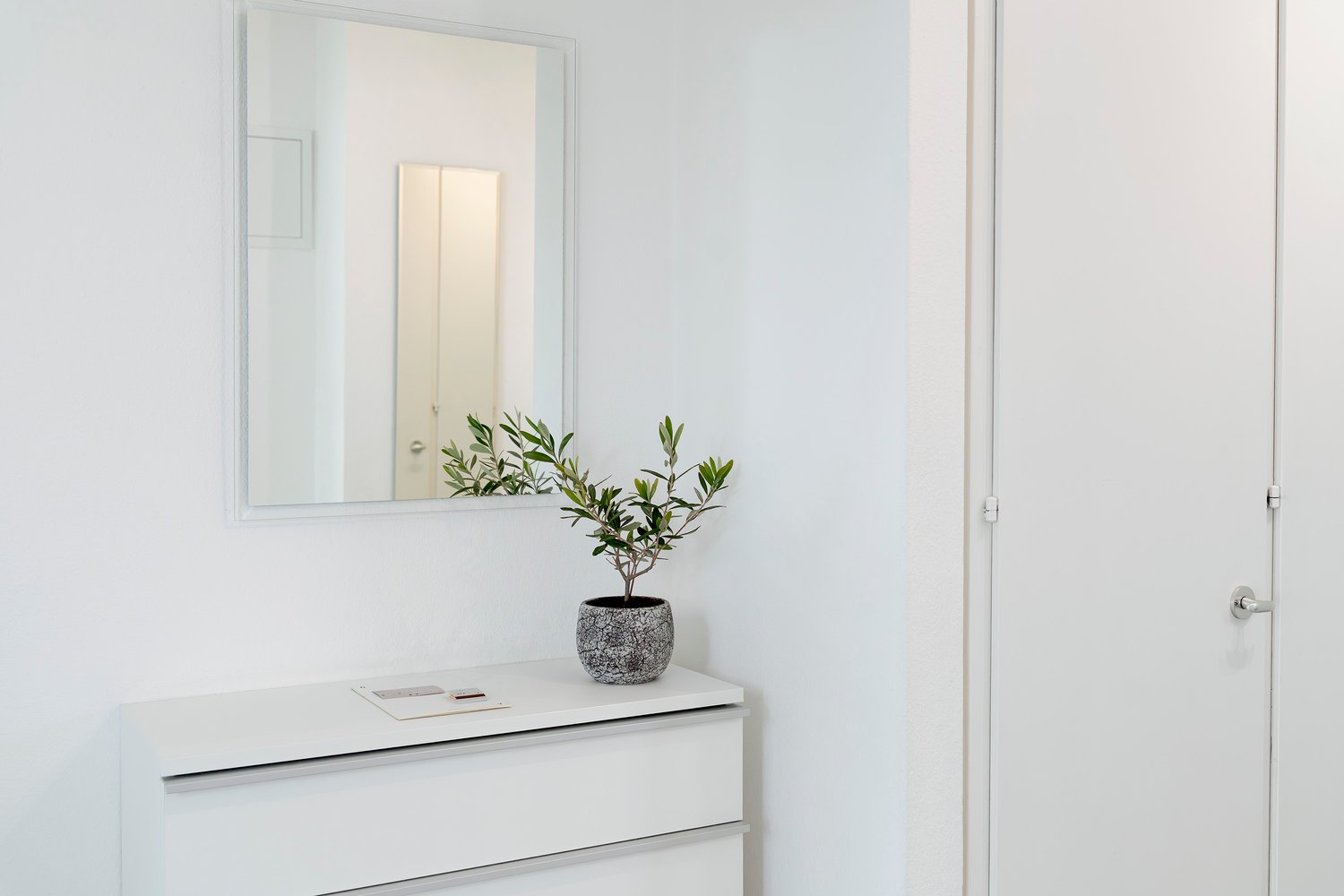 2 rooms furnished flat