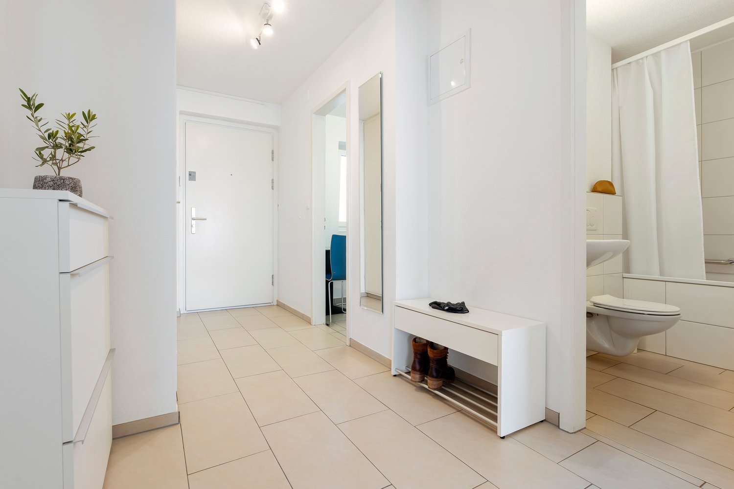 2 rooms furnished flat