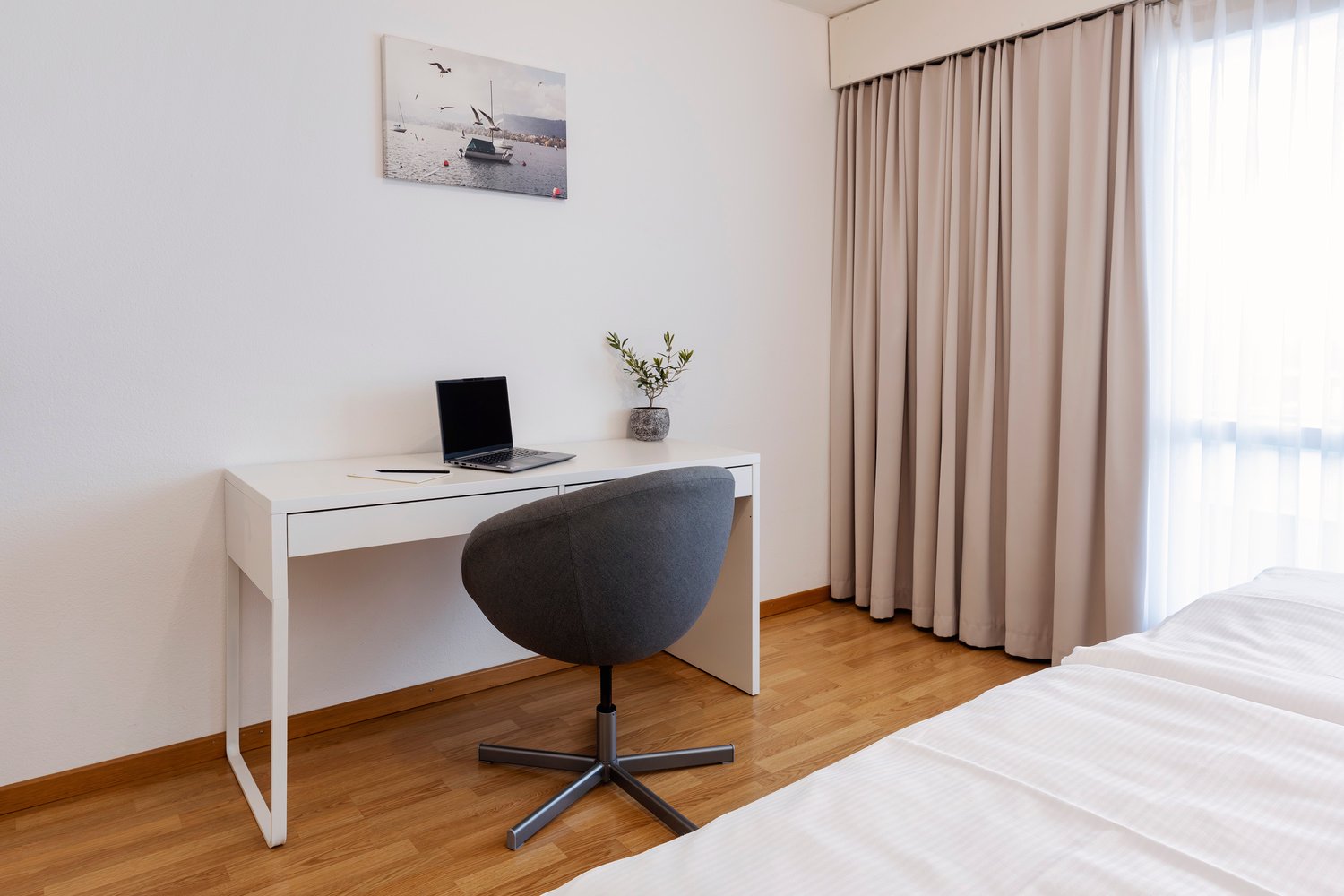 2 rooms furnished flat