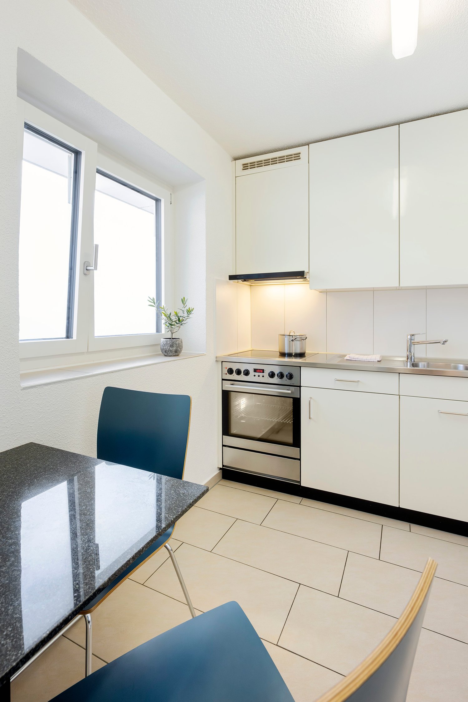 2 rooms furnished flat