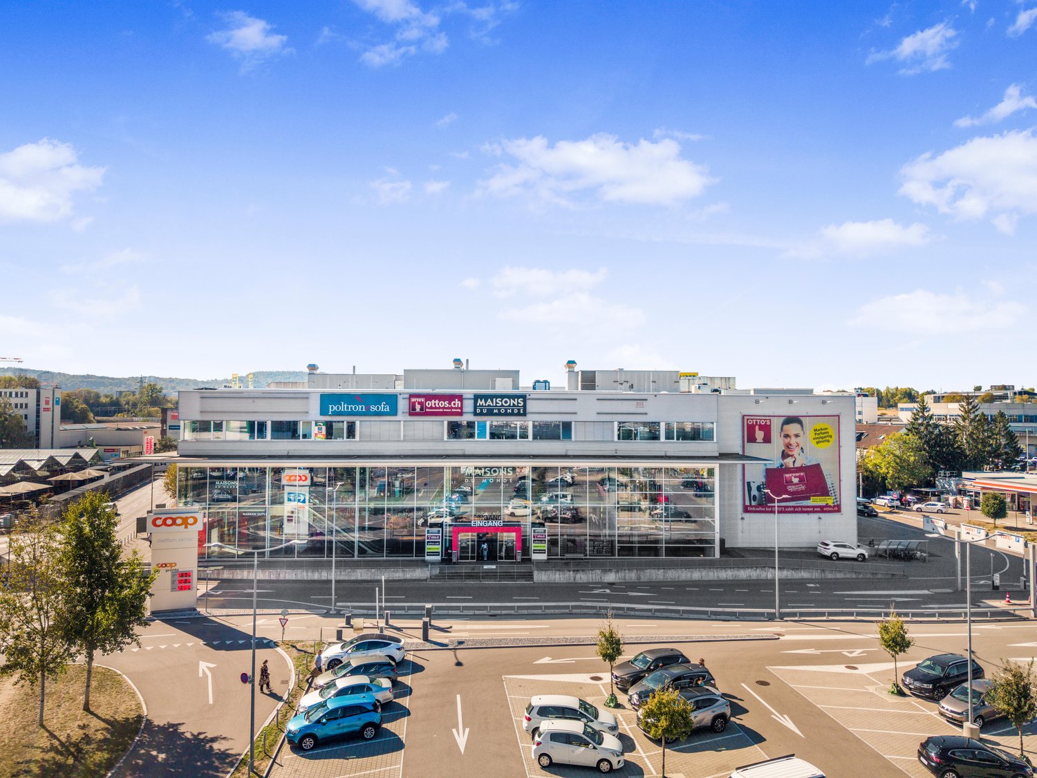 2700m² commercial