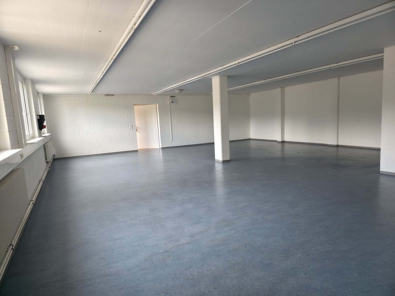 198m² commercial, photo 4 of 6