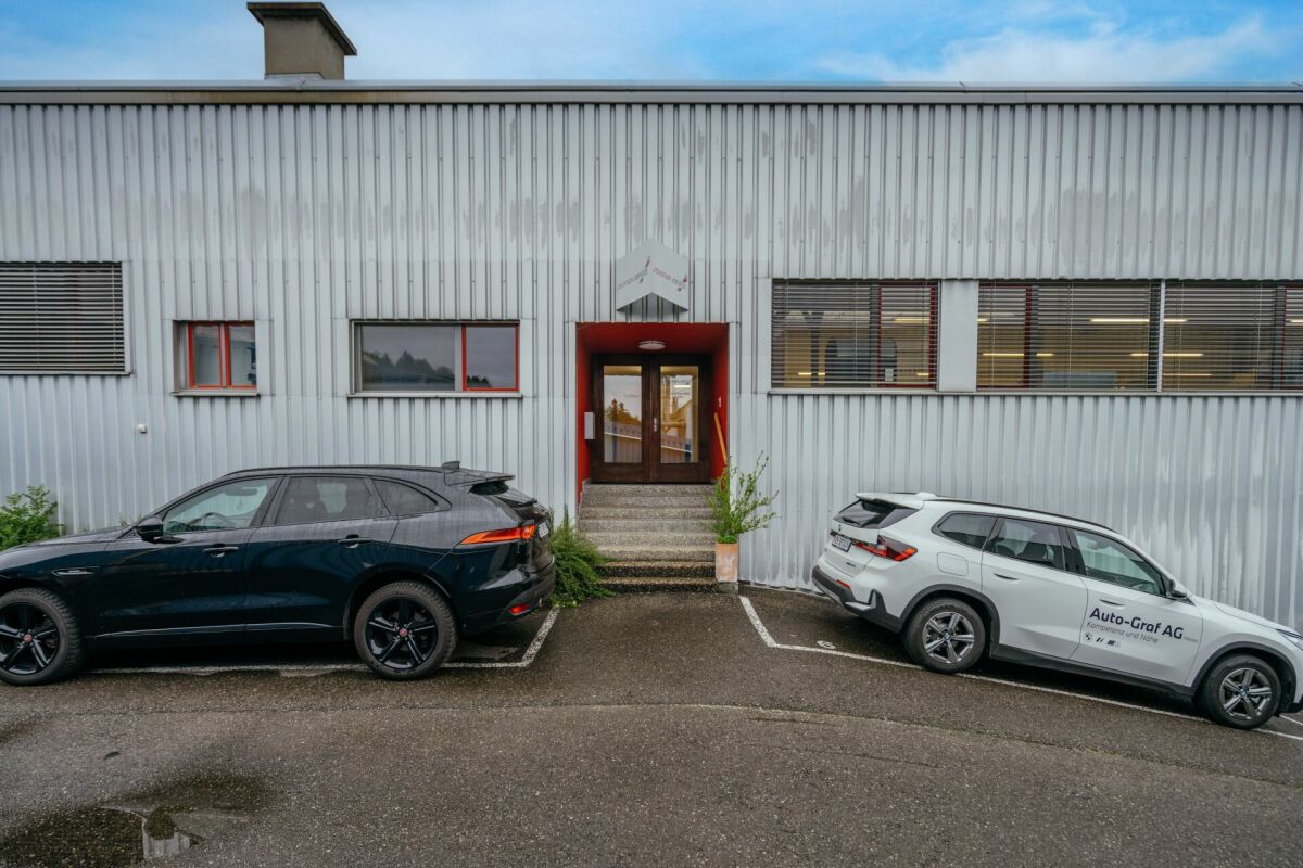 915m² factory, photo 3 of 10