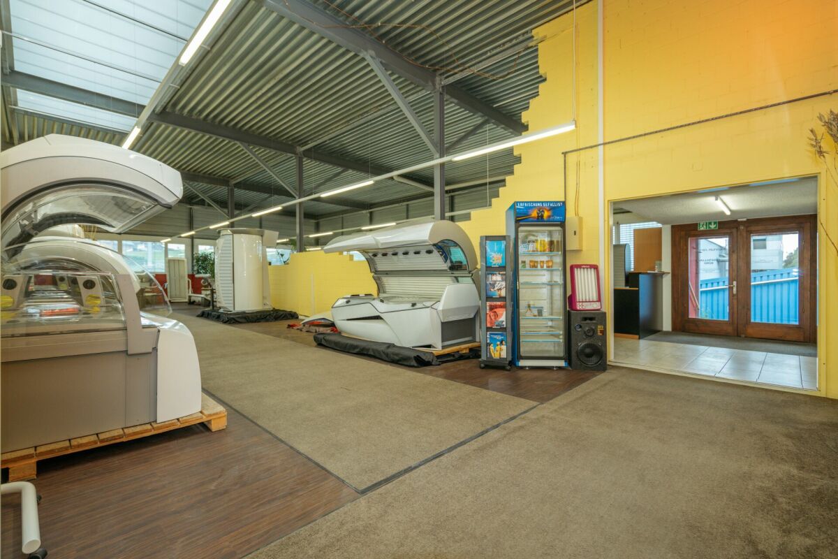 915m² factory, photo 6 of 10