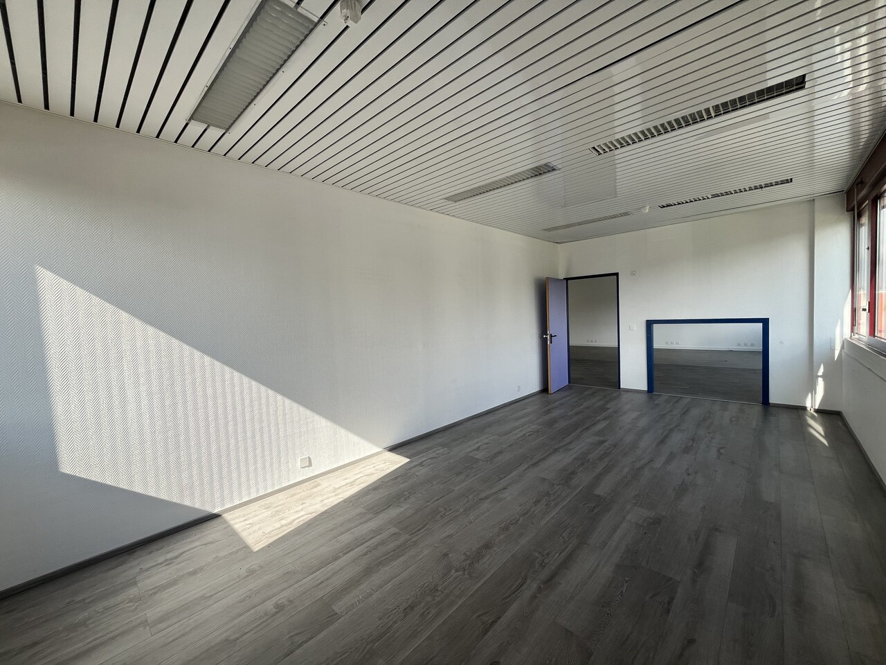 265m² office
