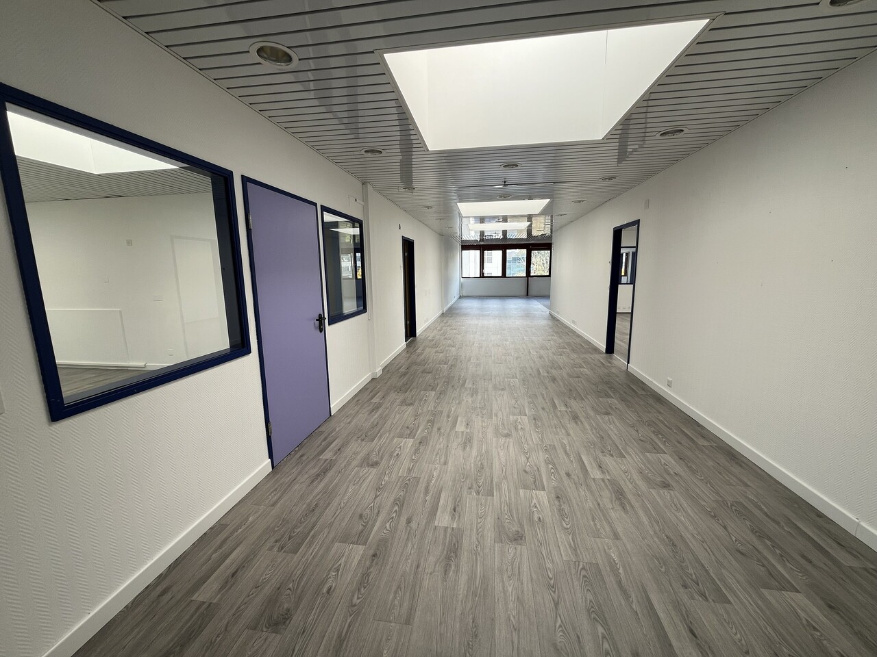 265m² office