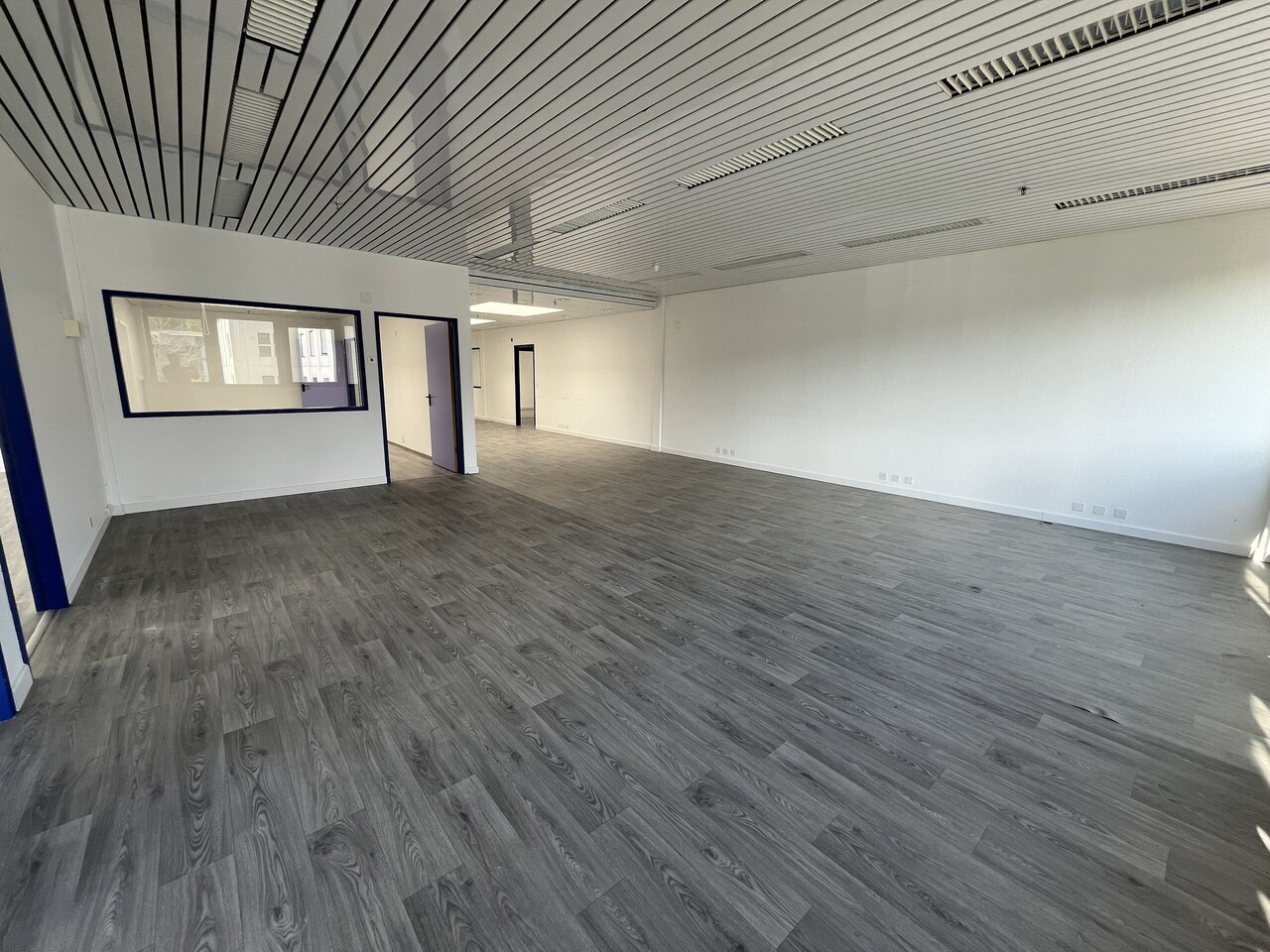 265m² office