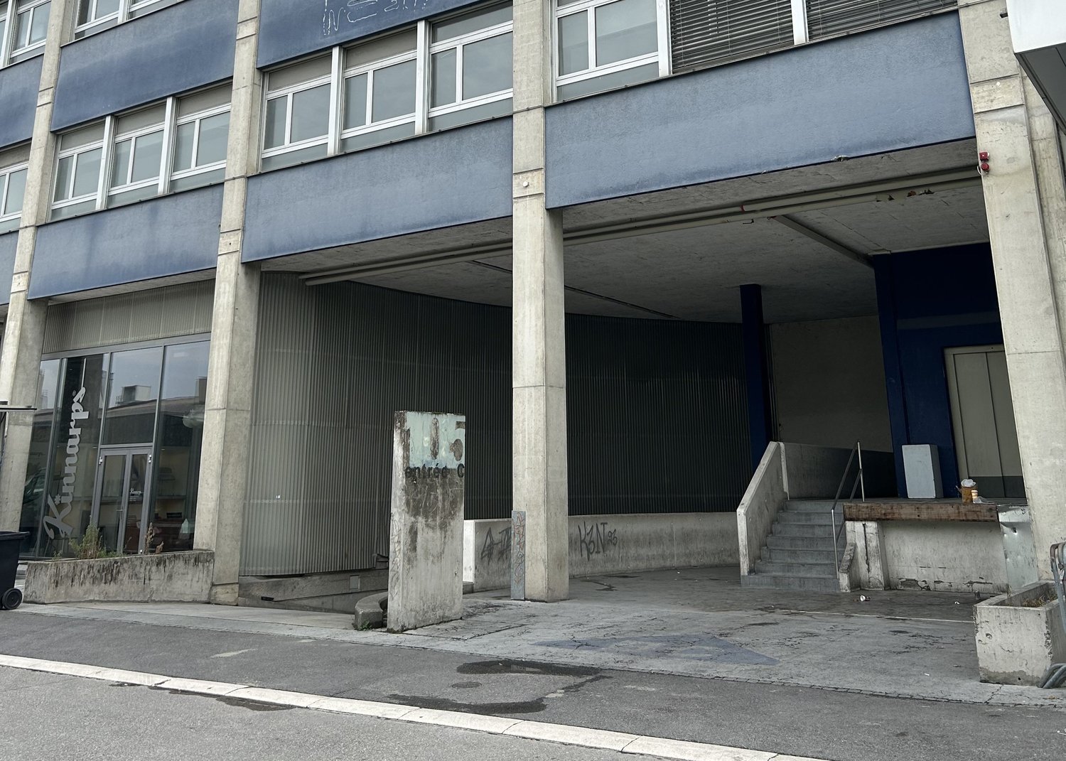 176m² industrial object, photo 2 of 10