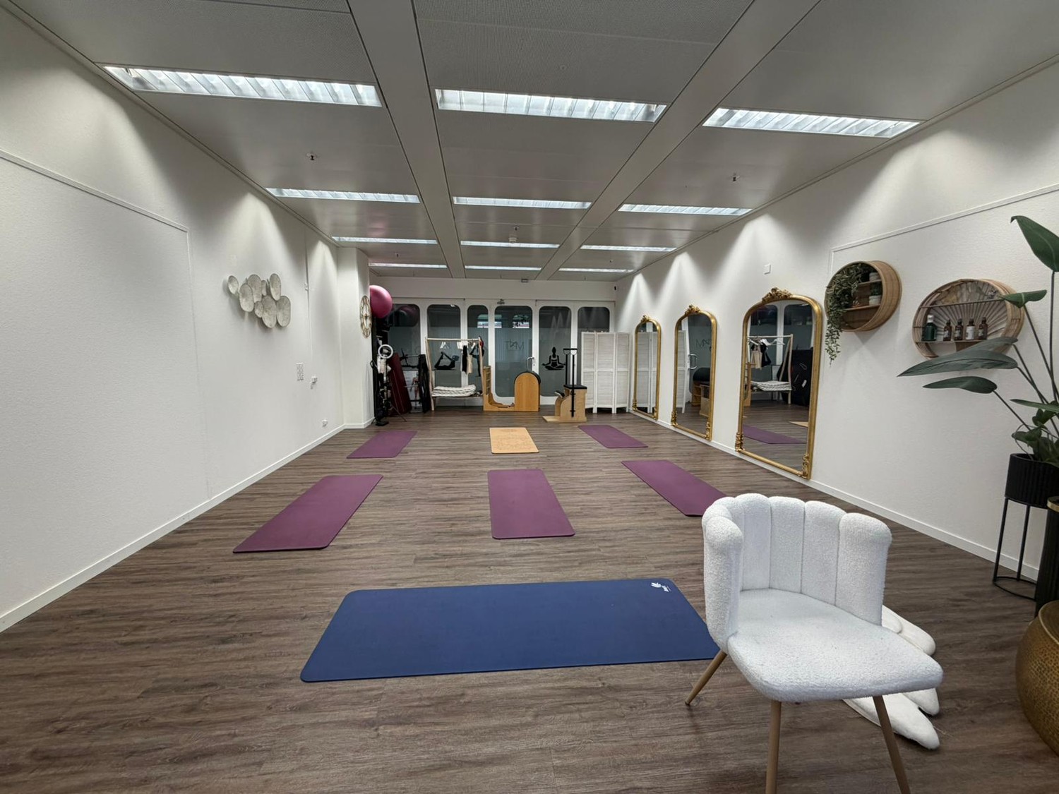 60m² commercial, photo 1 of 2