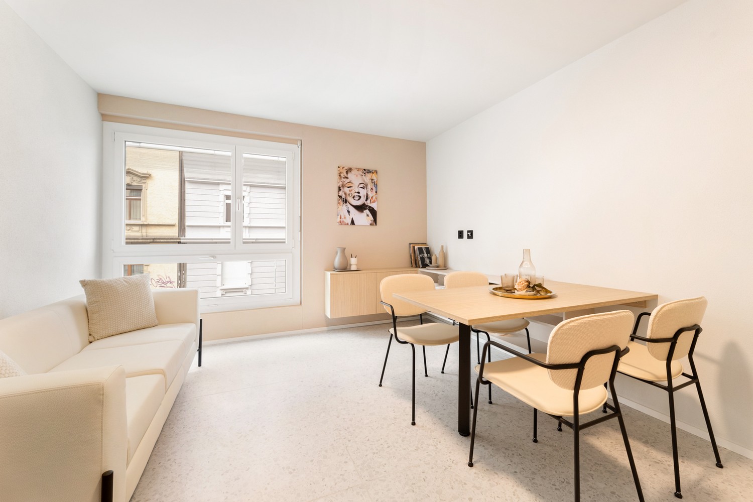2 ½ Zimmer möblierte Wohnung, Foto 1 von 7