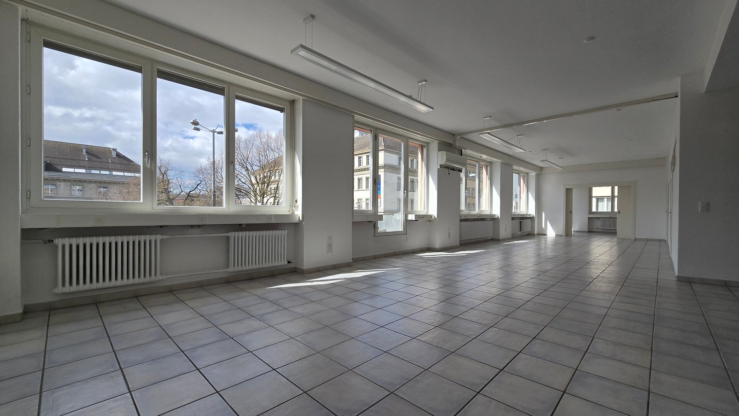 170m² office, photo 2 of 10