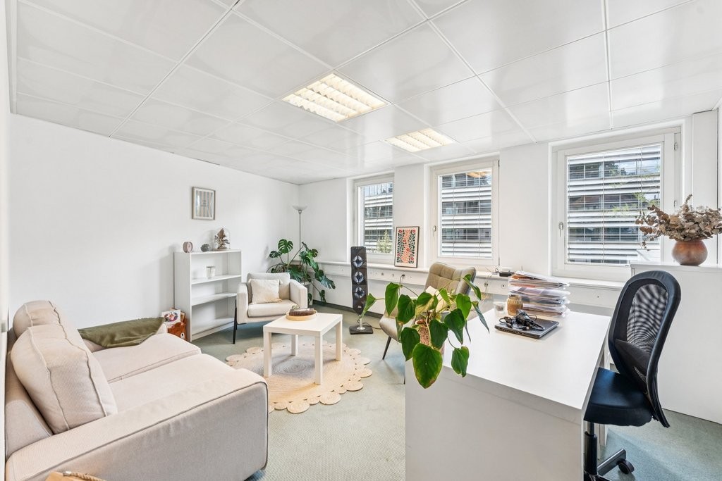 140m² office, photo 1 of 10