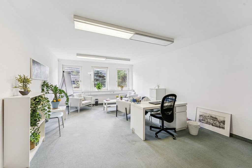 140m² office, photo 6 of 10