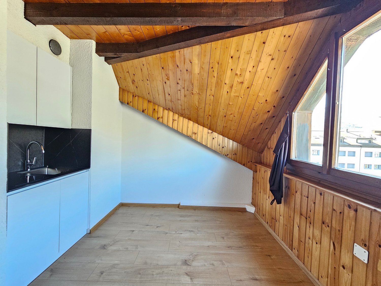 2 room studio