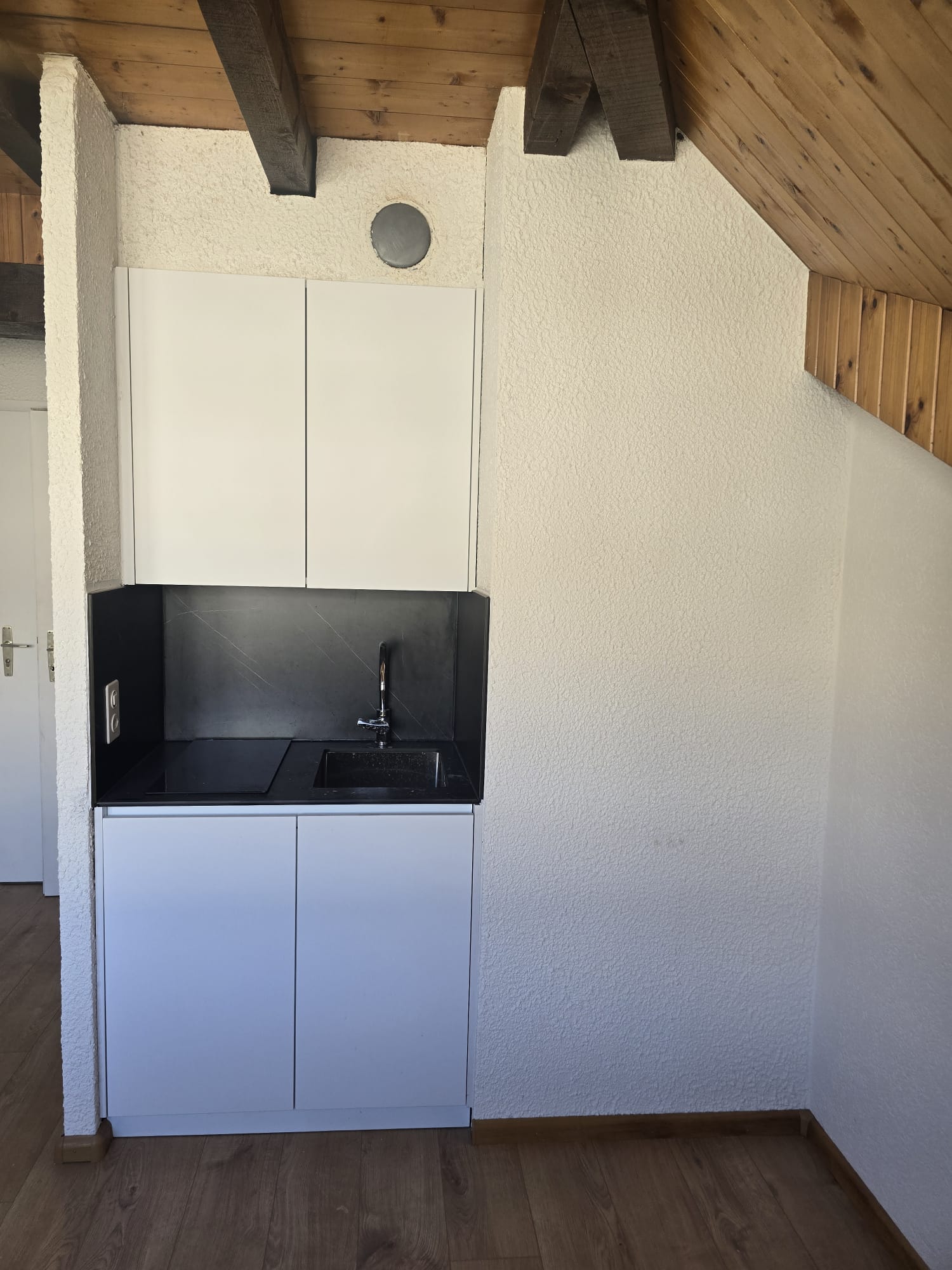 2 room studio
