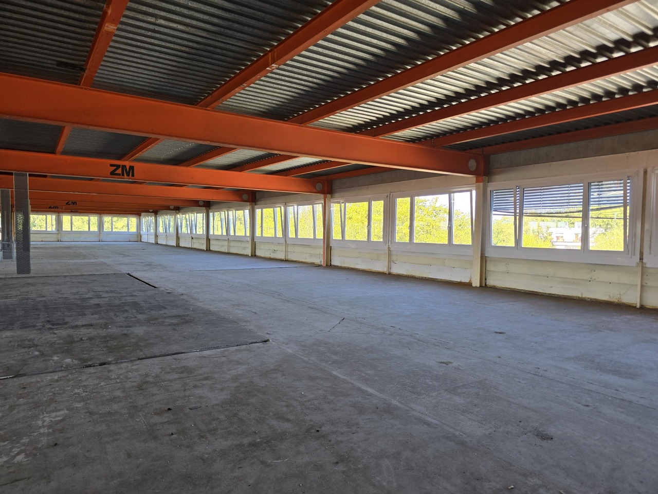 100m² workshop, photo 3 of 10