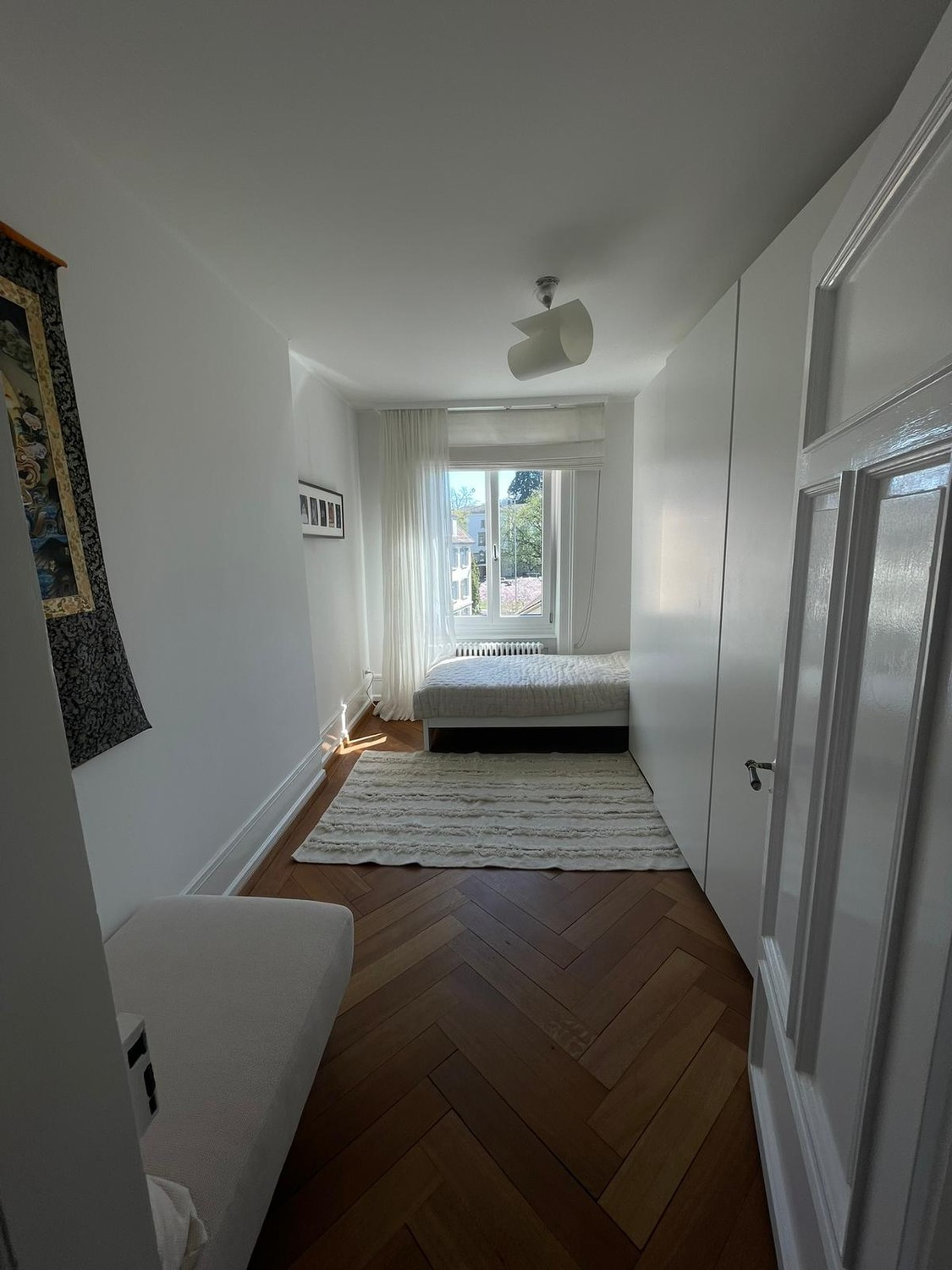 Sunny Room – Seefeld, Zürich, photo 1 of 5