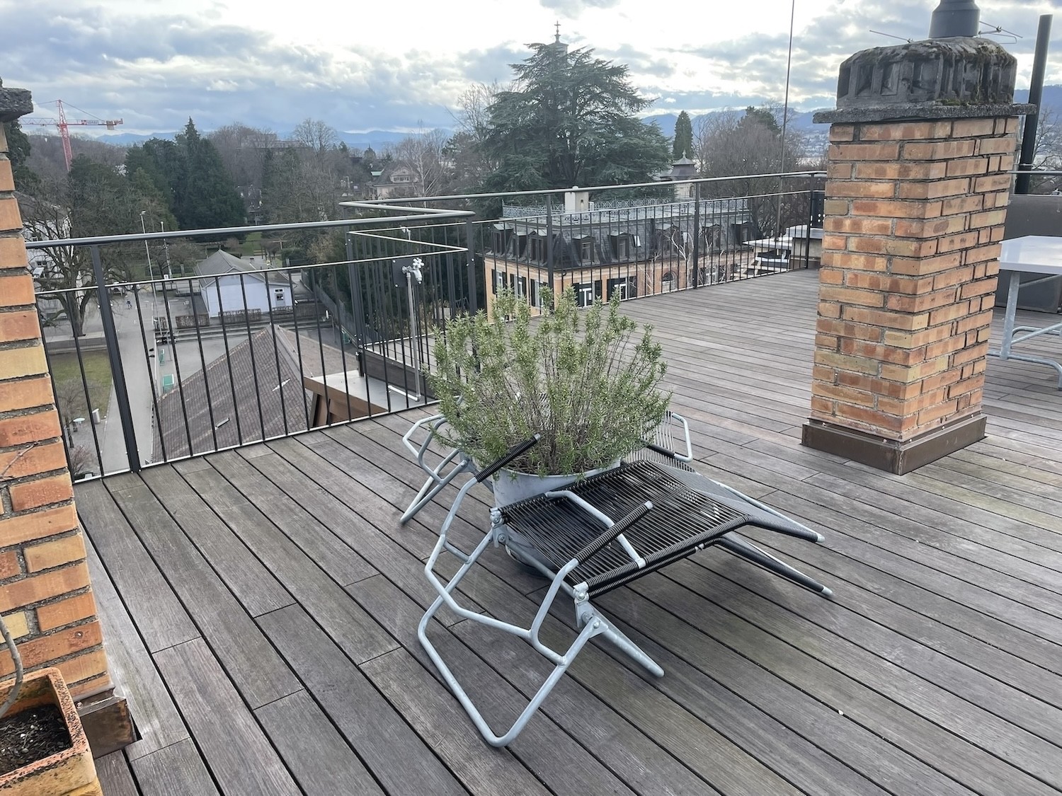 Sunny Room – Seefeld, Zürich, photo 2 of 5