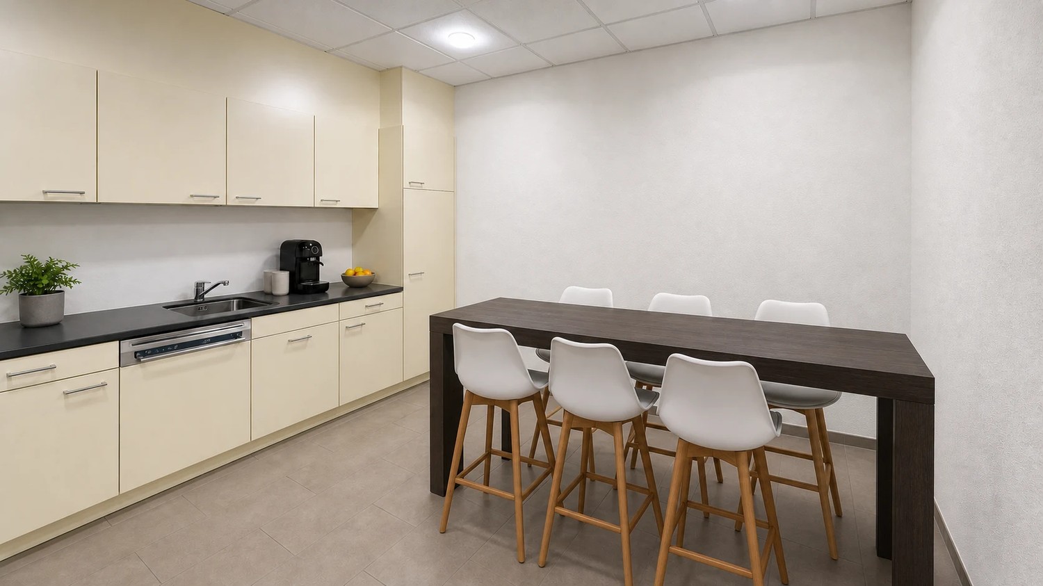 25m² commercial, photo 3 of 5