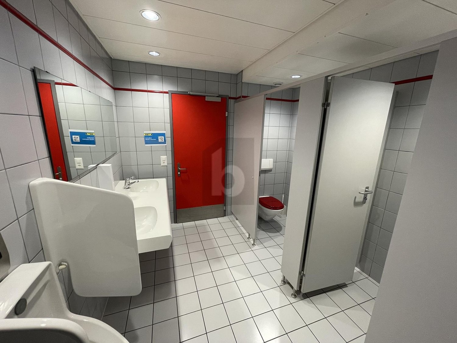 150m² office, photo 3 of 4