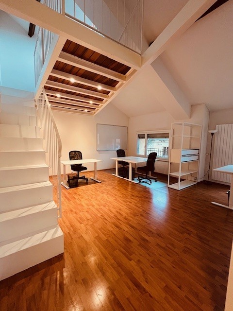 Office, photo 1 of 6