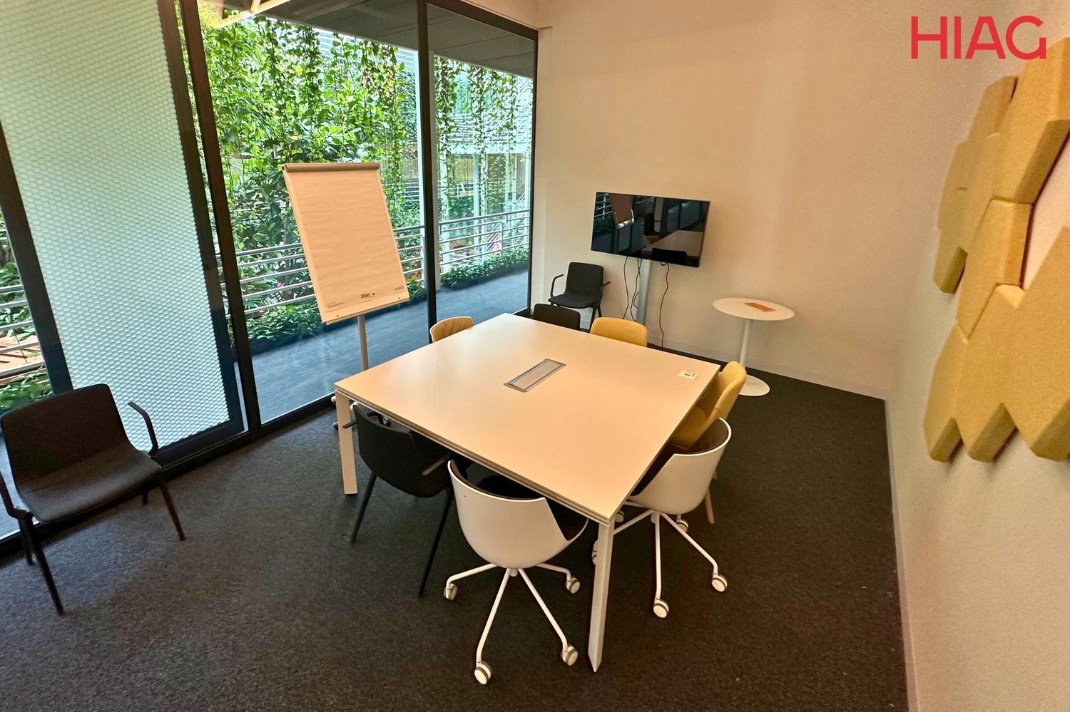 730m² office, photo 10 of 10