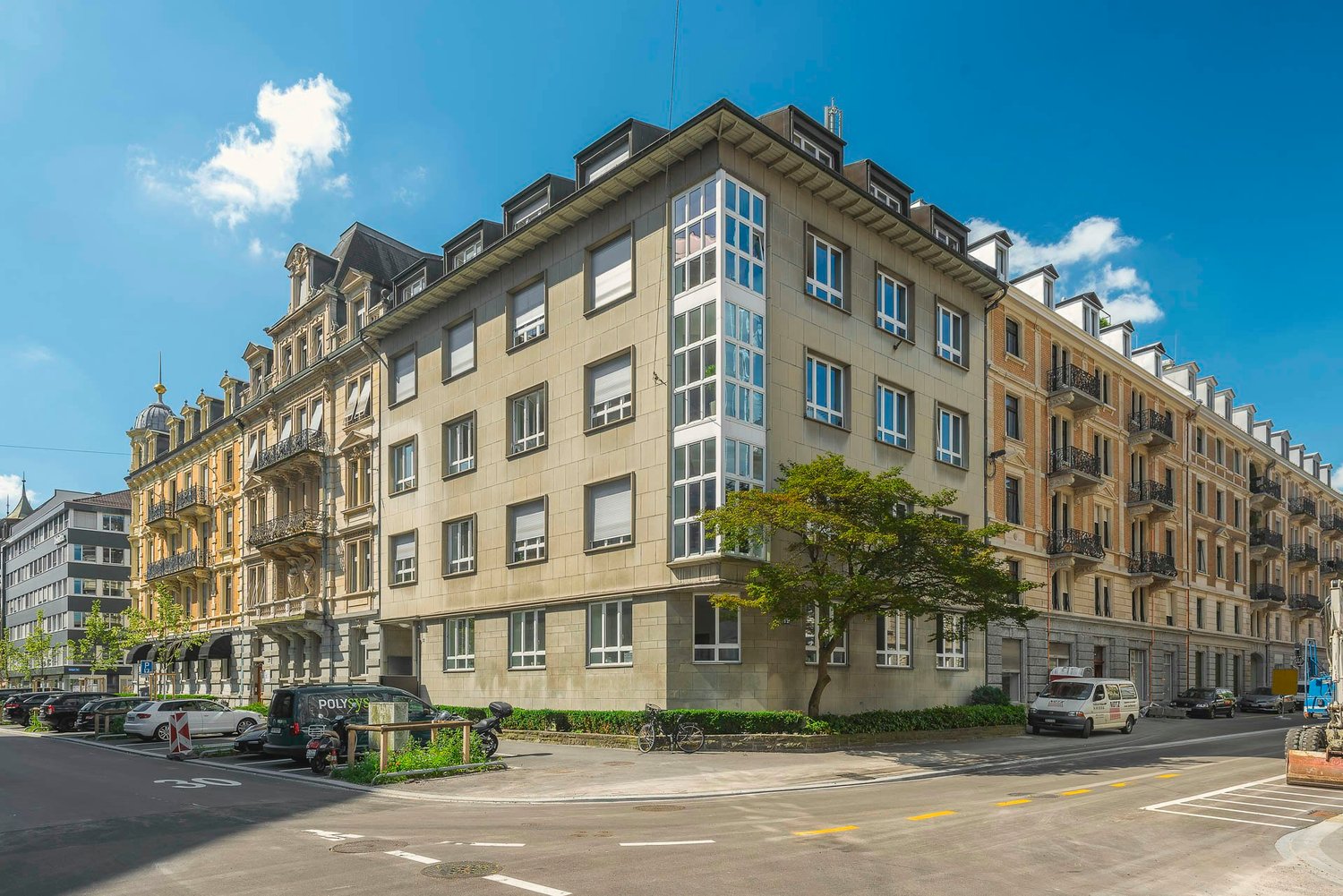 189m² office, photo 1 of 10