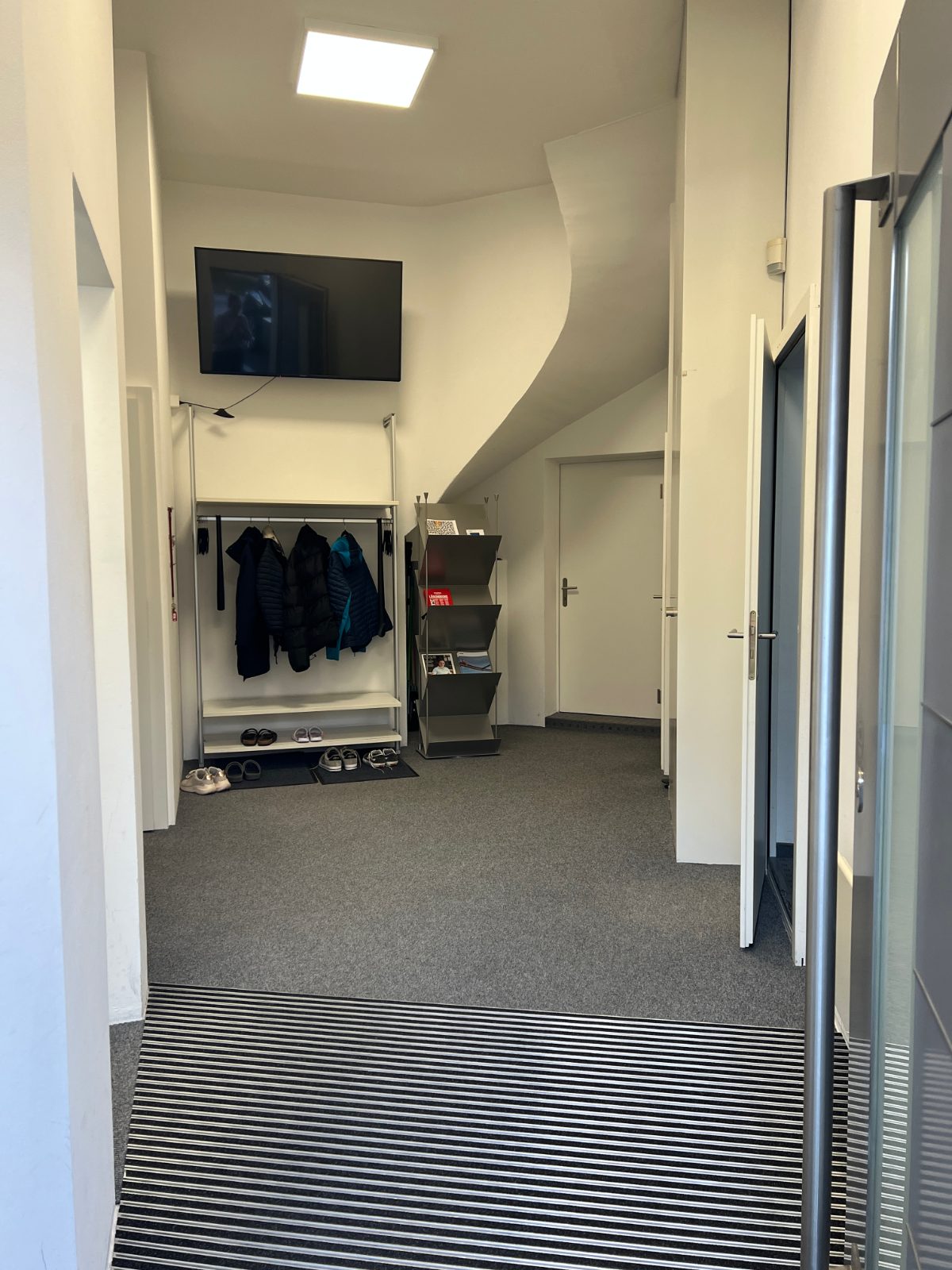 Reprise de surfaces de bureaux à Untervaz à des conditions de location actuelles attractives