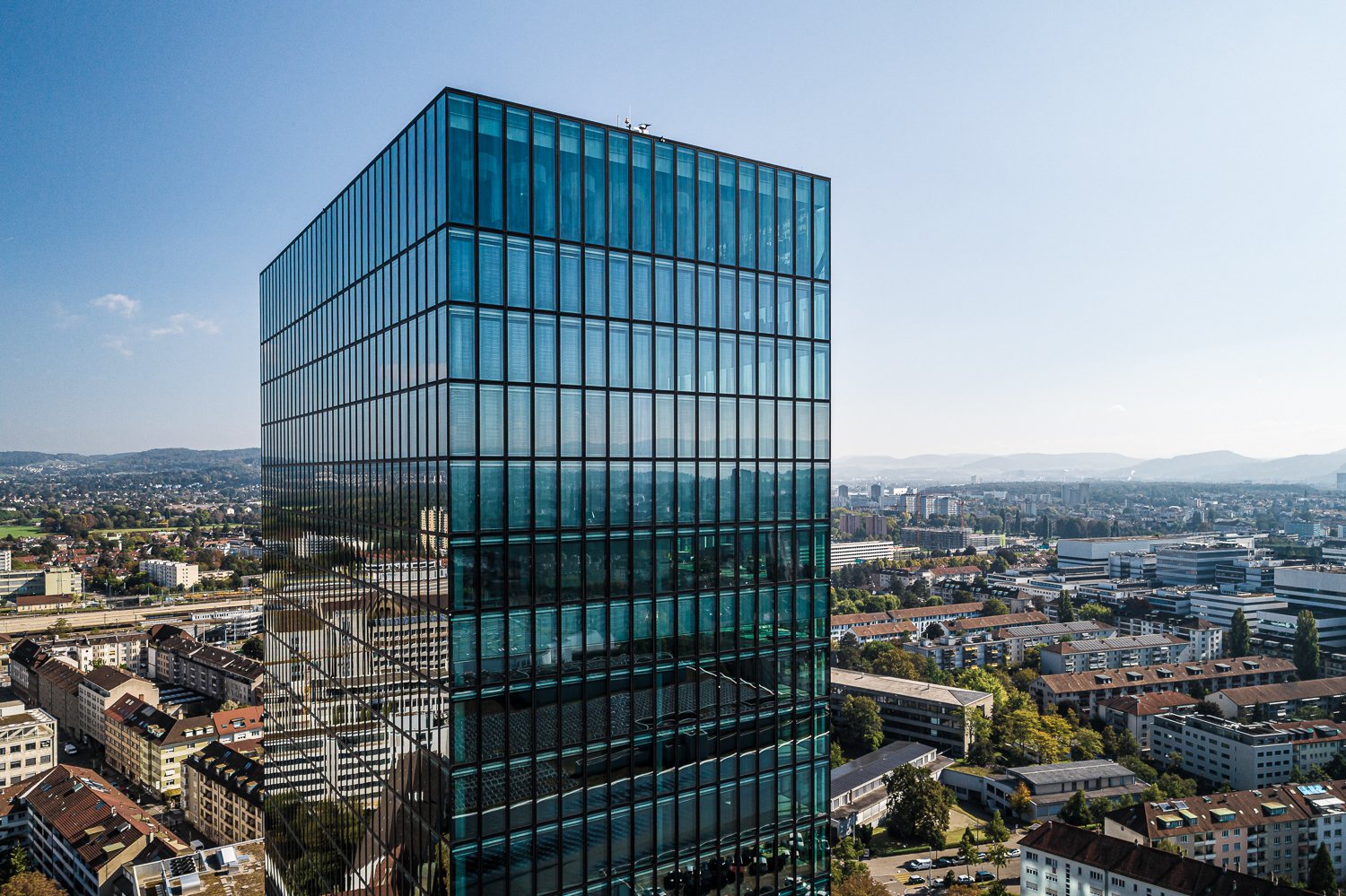 669m² office, photo 2 of 10