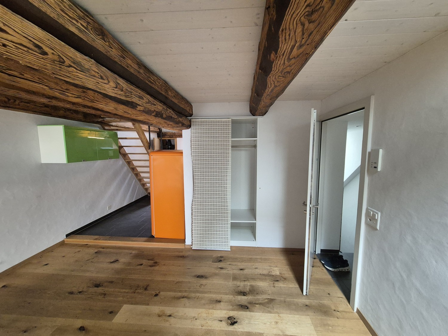 Bel appartement de vieille ville rénové avec balcon