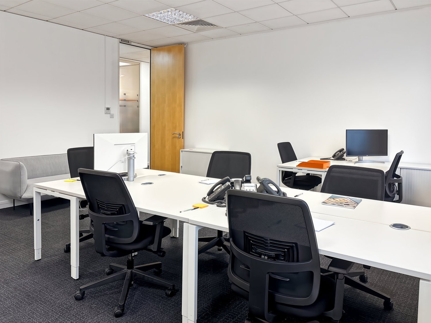 Office, foto 1 di 8