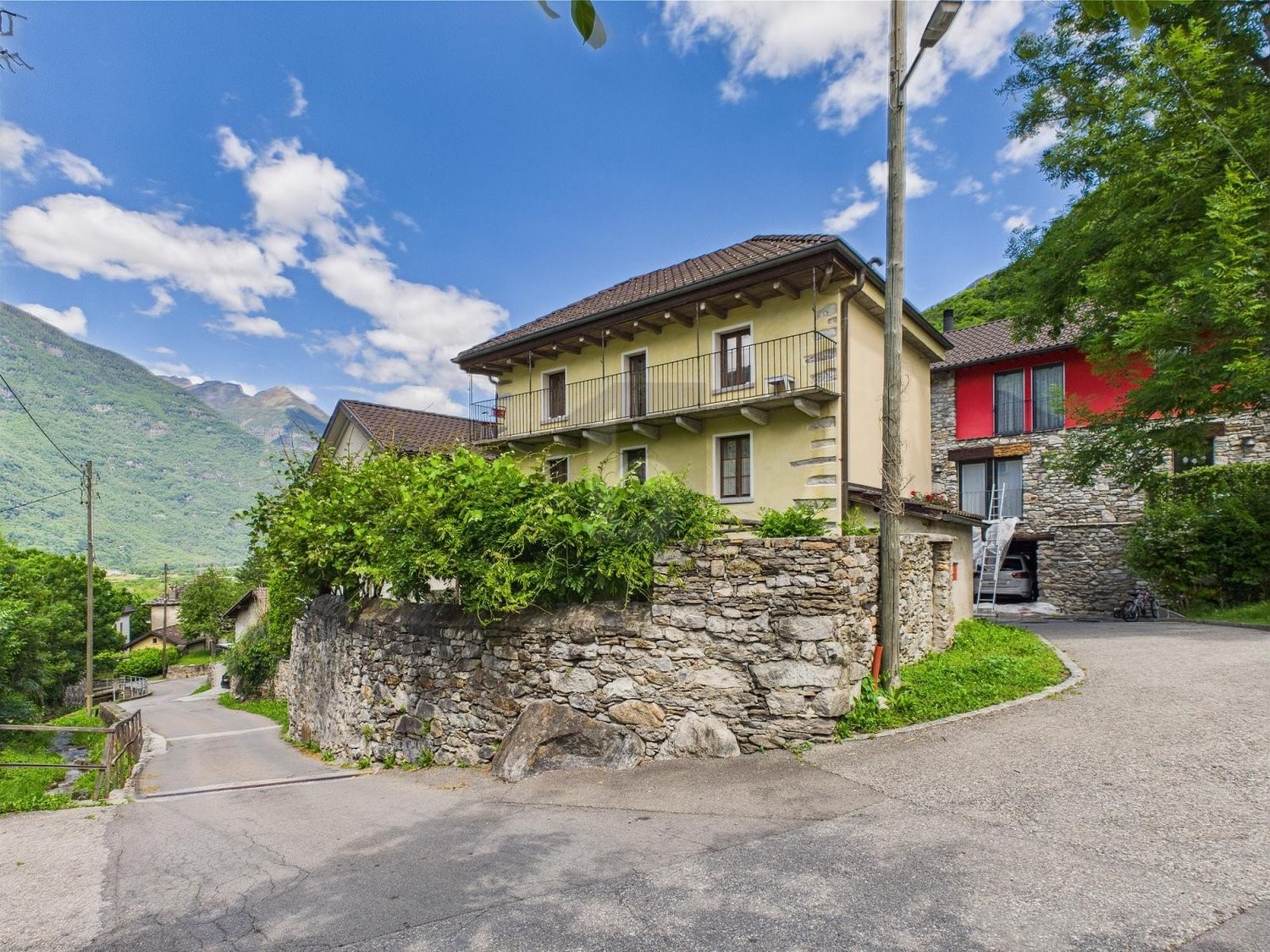 5 rooms single house