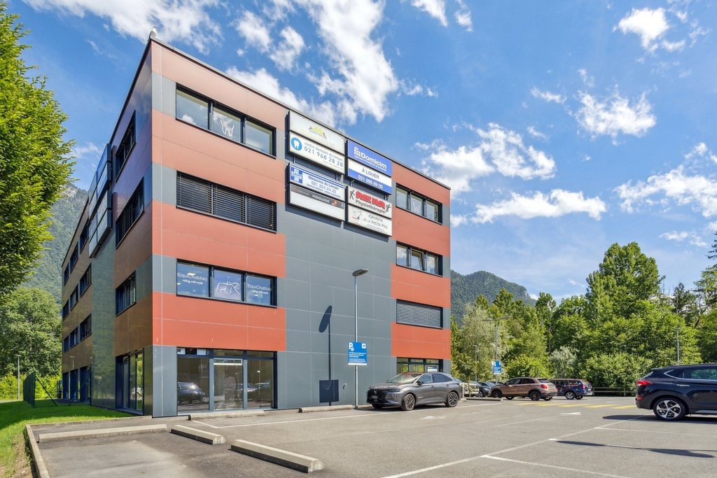65m² office