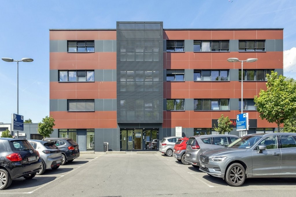 65m² office