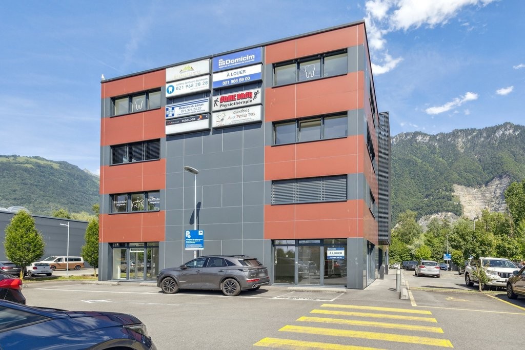 65m² office