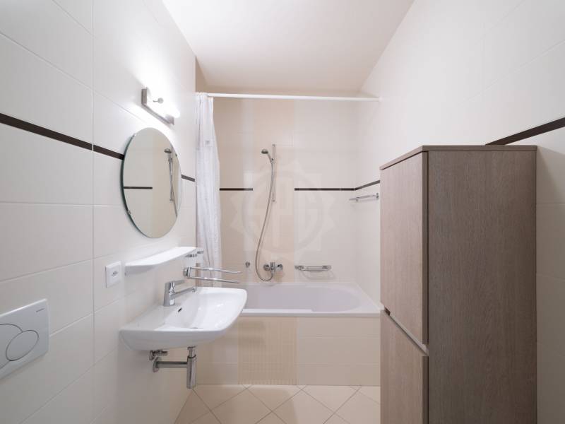 5 rooms apartment, photo 10 of 10