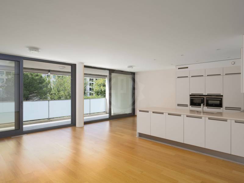 5 rooms apartment, photo 1 of 10