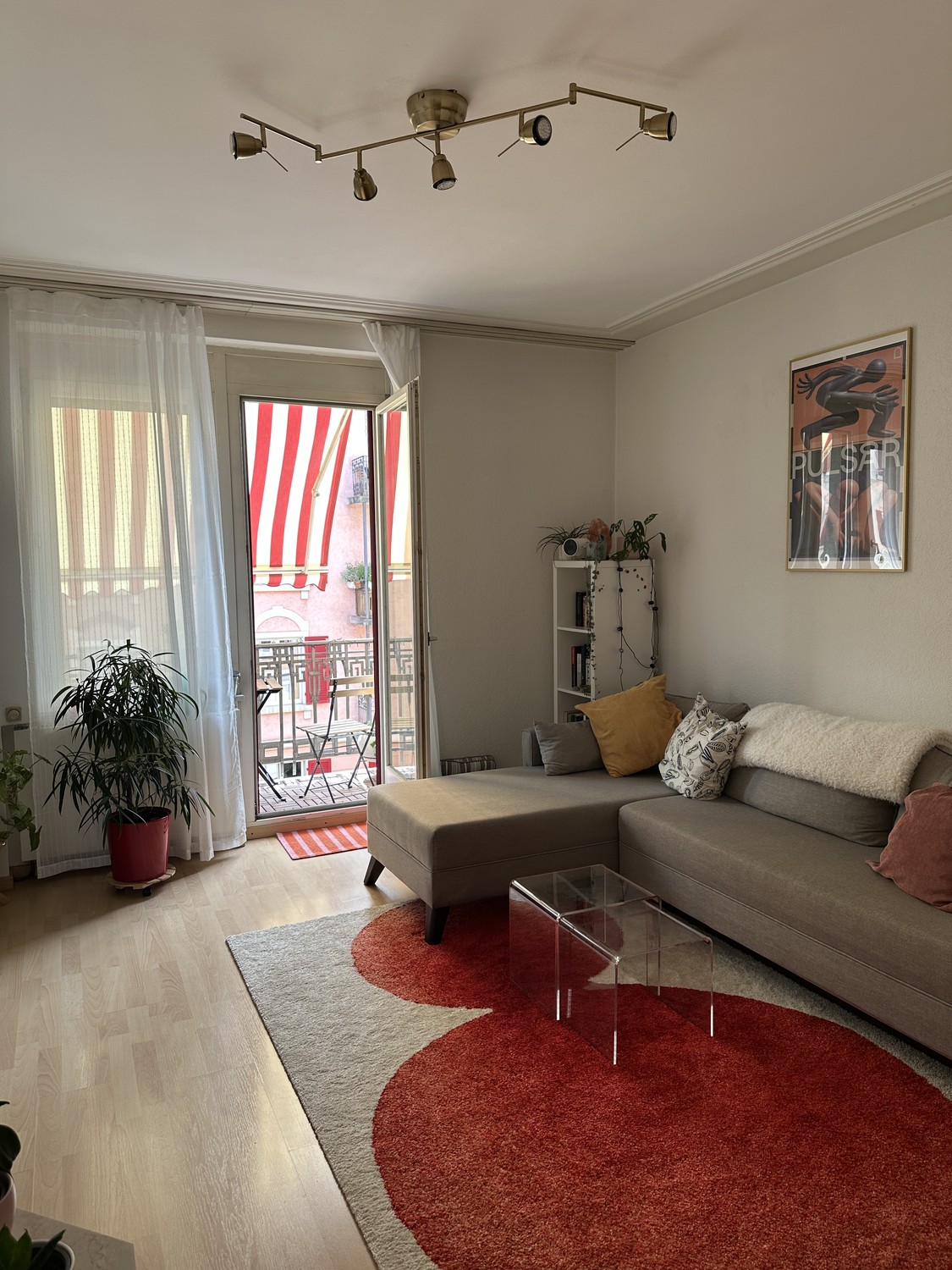 3 rooms apartment, photo 2 of 9