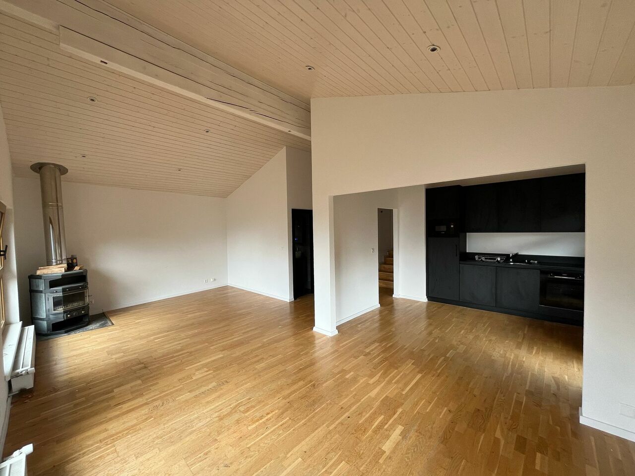 5 rooms apartment, photo 1 of 9