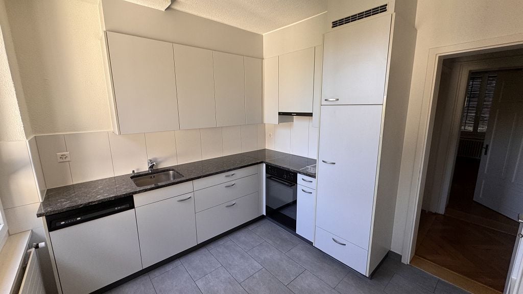 4 rooms apartment, photo 2 of 7