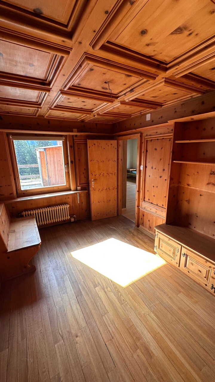 5 rooms apartment